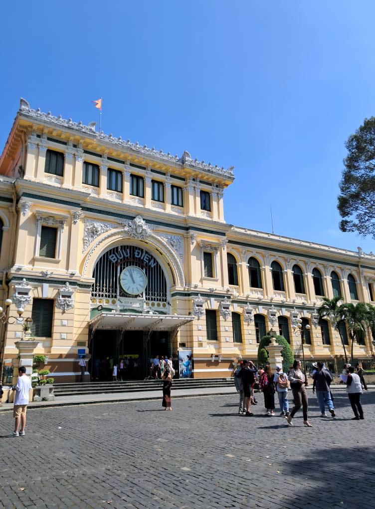 Community Culture – Saigon Mornings