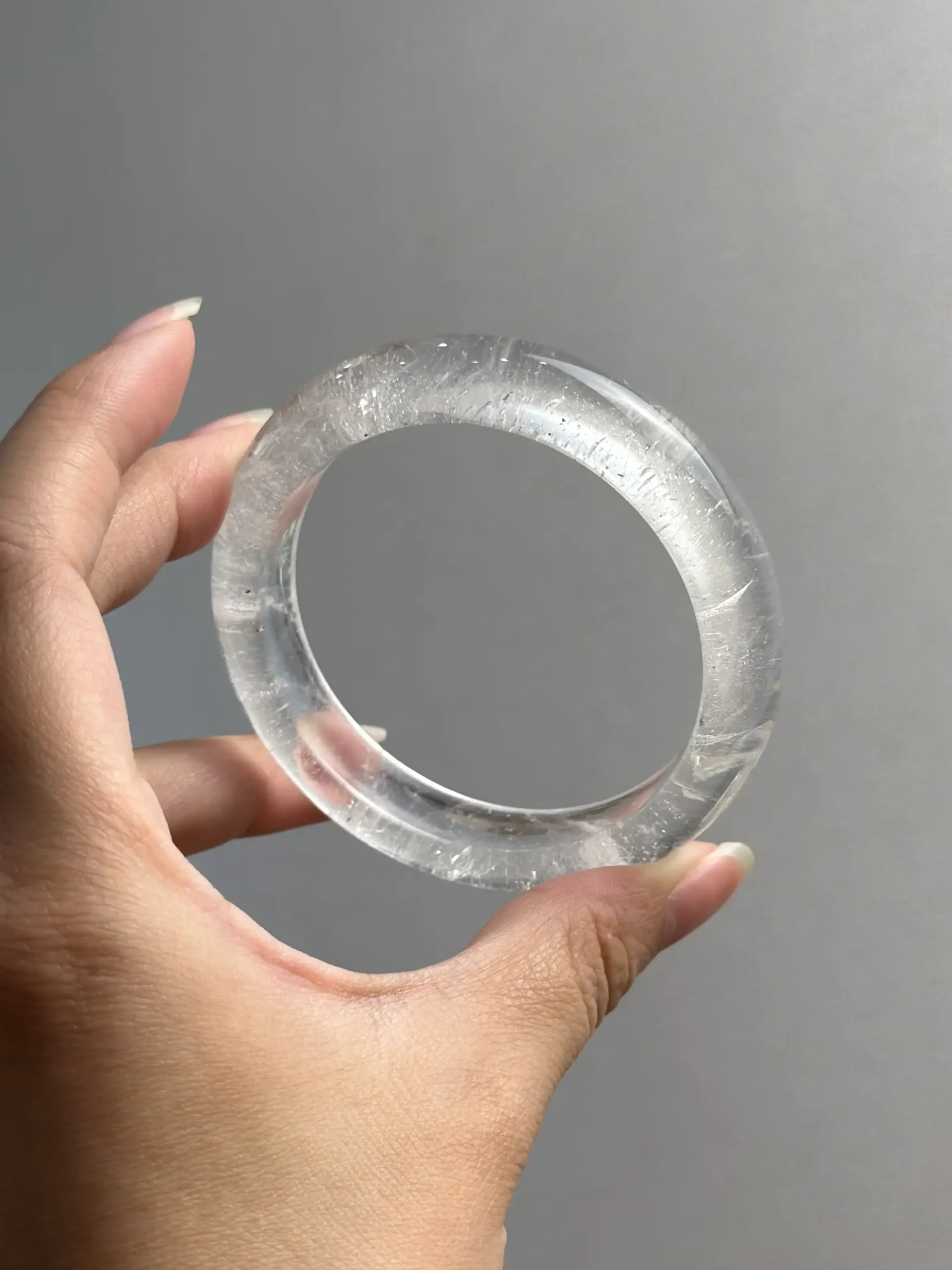 Vòng Thạch Anh Trắng bản hẹ 54.5*13*8.0